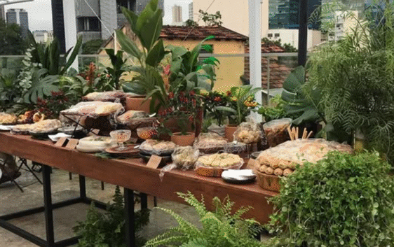 Imagem de mesa cenográfica